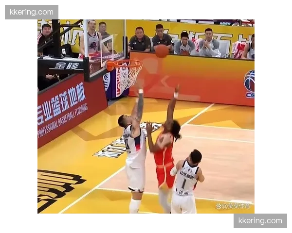 广厦塔克场均18.9分 布朗伤缺期间扛起球队进攻重任